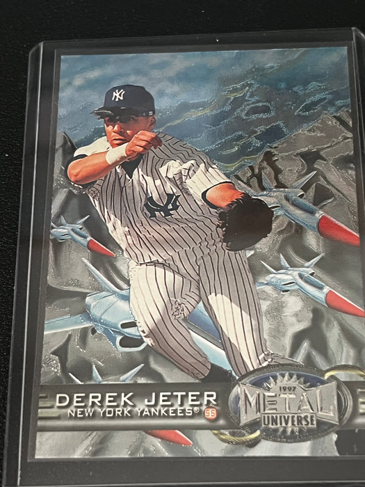 1997 Skybox Metal Universe Derek Jeter #118 Yankees
